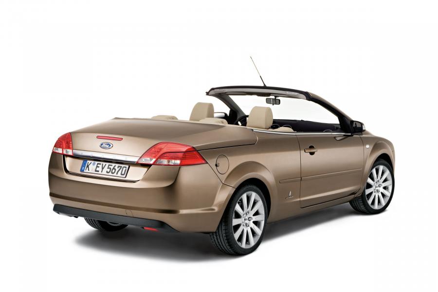  Ford Focus CC 2006 года  (фото 24 из 73)